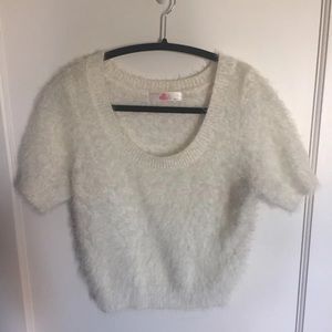 Cali Sun & Fun White Fuzzy Crop Sweater Large